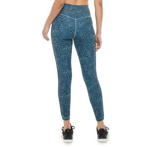 Nike. One Leopard Print 7/8 Leggings. Blue Leopard. Size Medium.